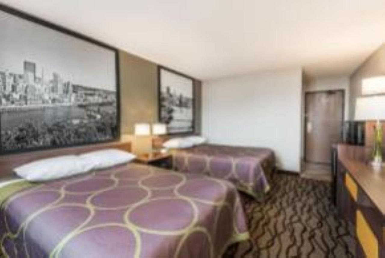 Hotel Super 8 By Wyndham Bedford Exteriér fotografie