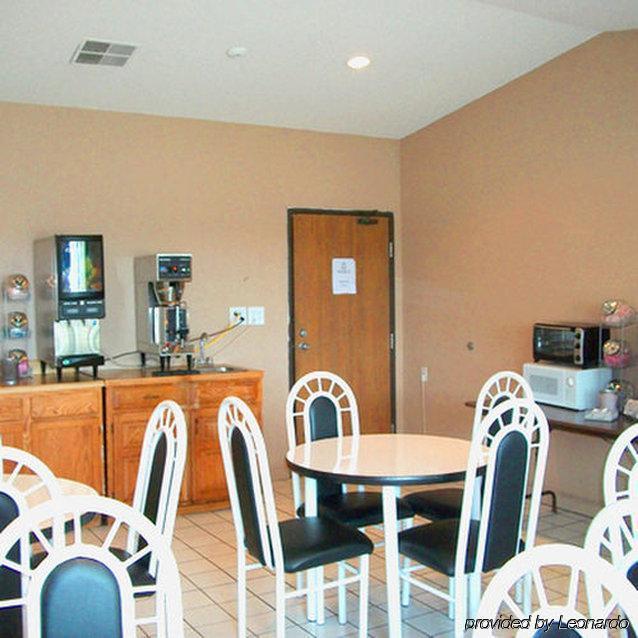 Hotel Super 8 By Wyndham Bedford Restaurace fotografie